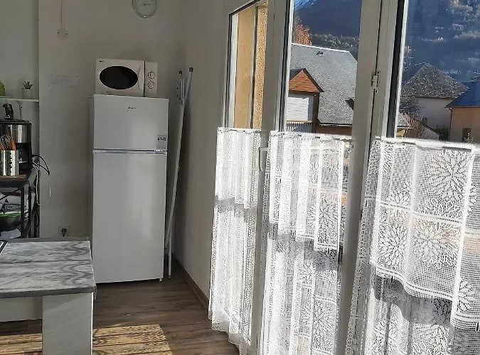 2 Personnes, Superbe Vue Montagne, Exposé Sud, Résidence Très Calme, Parking Appartement Luz-Saint-Sauveur