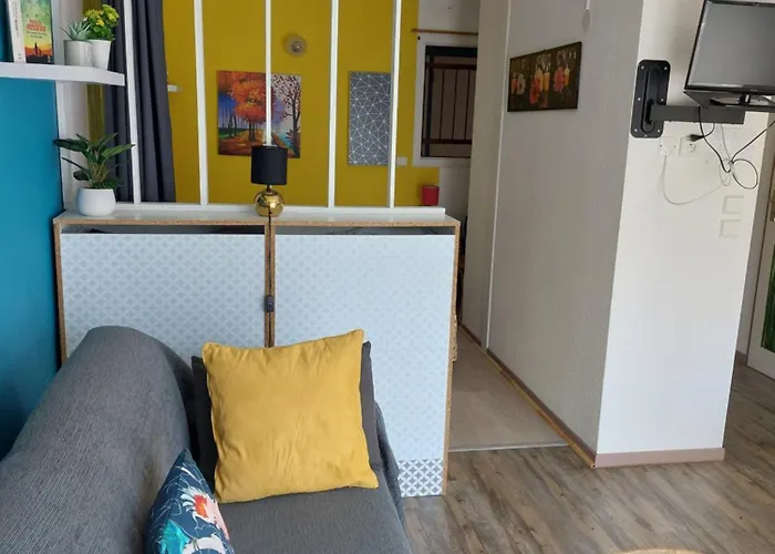 2 Personnes, Superbe Vue Montagne, Exposé Sud, Résidence Très Calme, Parking