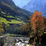 2pers, Superbe Vue Montagne, Expose Sud, Tres Calme, Parking, 5mns A Pied Du Centre Apartman *