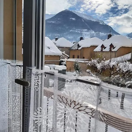 2pers, Superbe Vue Montagne, Expose Sud, Tres Calme, Parking, 5mns A Pied Du Centre Apartmán