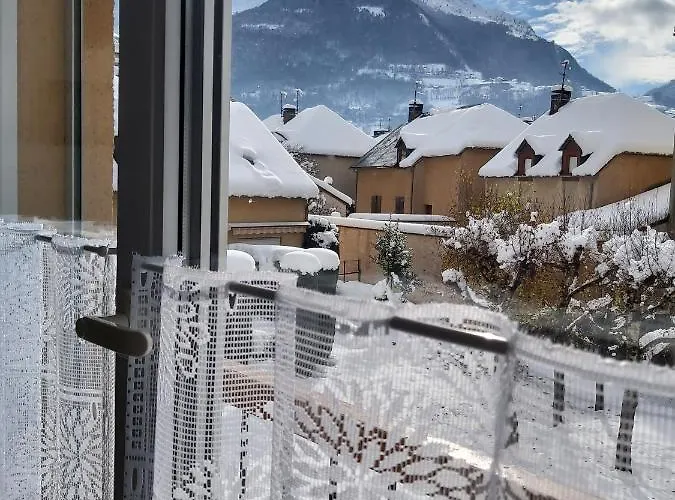 2pers, Superbe Vue Montagne, Expose Sud, Tres Calme, Parking, 5mns A Pied Du Centre アパート