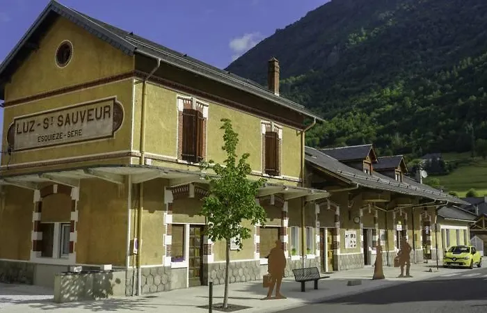 2pers, Superbe Vue Montagne, Expose Sud, Tres Calme, Parking, 5mns A Pied Du Centre * リュス・サン・ソヴァール